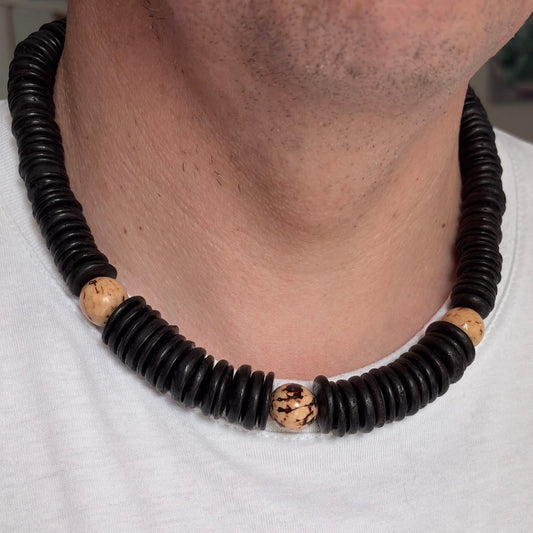 Collar de semillas de coco y paxiuba - Etnia Borari