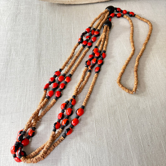 Collier de graines de morototo naturel, tento rouge et noix et coco - Ethnie Wai Wai