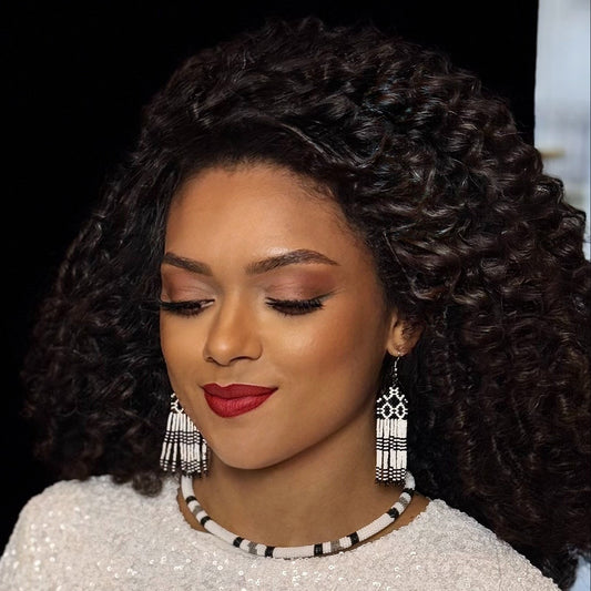 Boucles d'oreilles en perles de verre (Miçanga) - noir blanc- Ethnie Kayapo