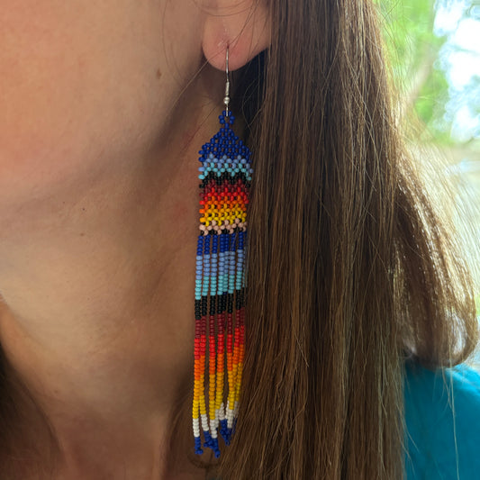 Boucles d'oreilles en perles de verre (miçanga) - lignes multicolores - Ethnie Wai Wai