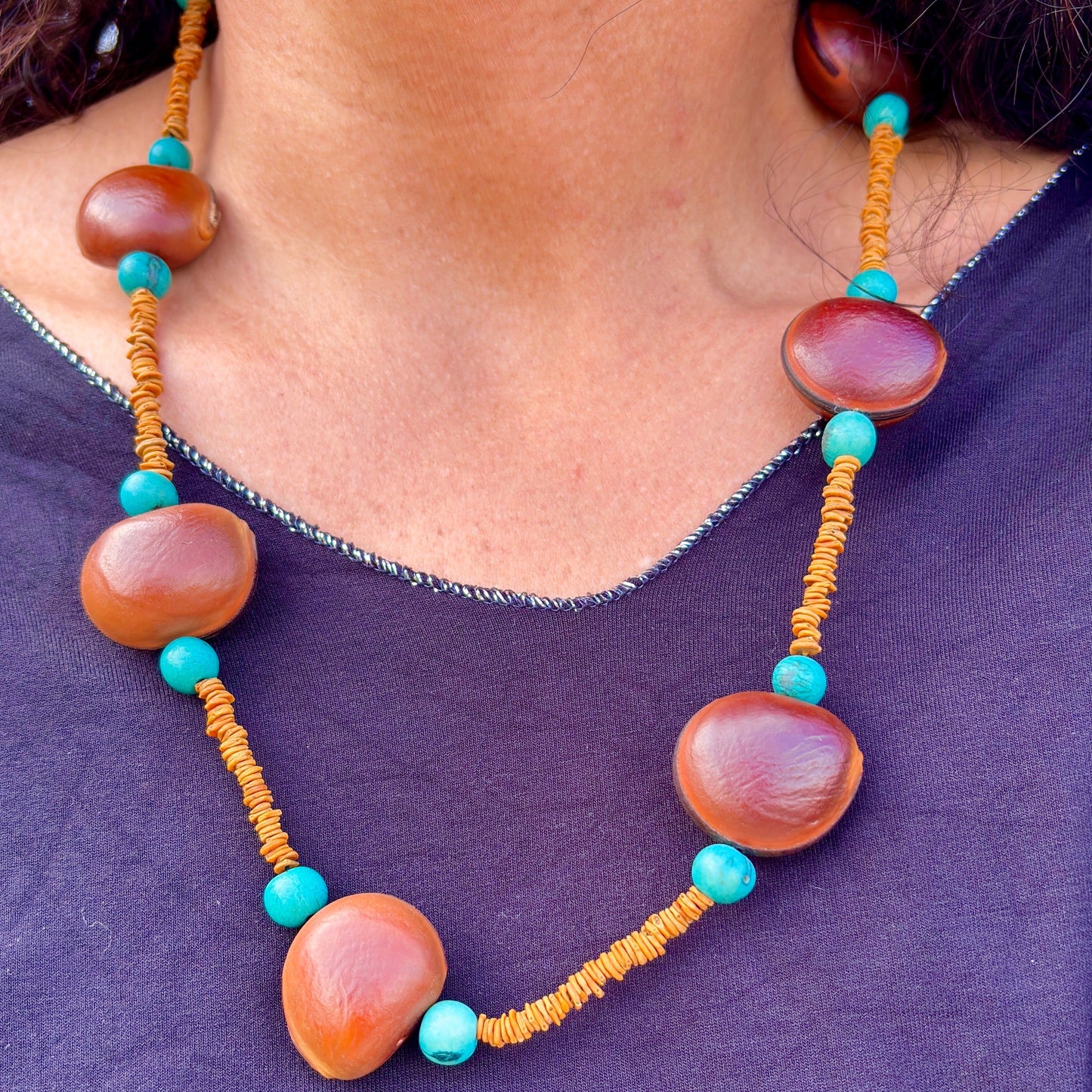 Collier de graines de morototo, olho de boi et açai turquoise - Communauté Jamaraqua