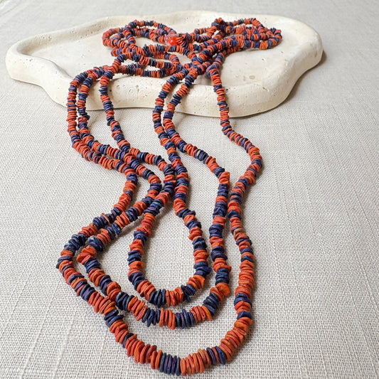 Collier de graines de morototo bicolores 3 lignes et fermeture açai orange - Communauté Jamaraqua