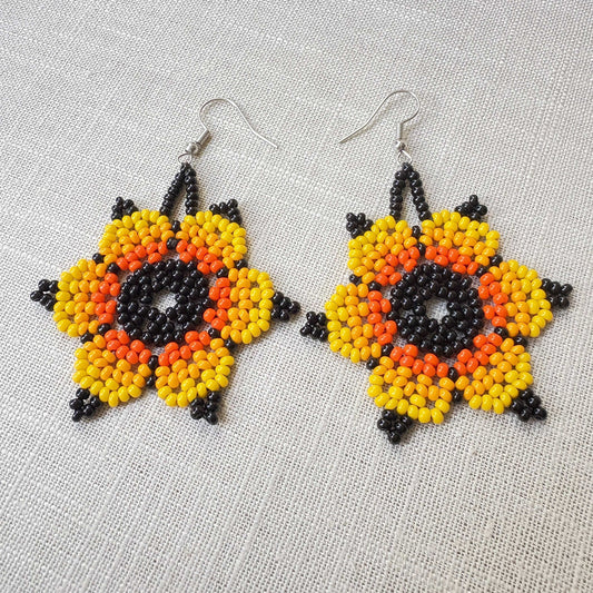 Boucles d'oreilles en perles de verre (miçanga) -  Fleur noir jaune et orange - Ethnie Wai Wai