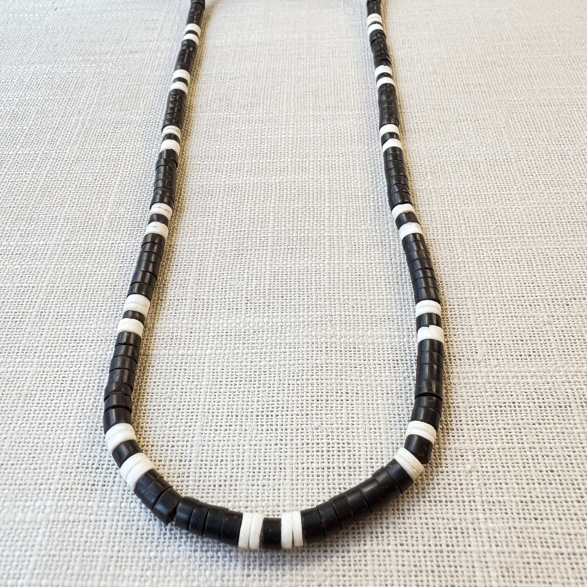 Collier de graines naturelles - Tucuma et aroa - Ethnie Marubo