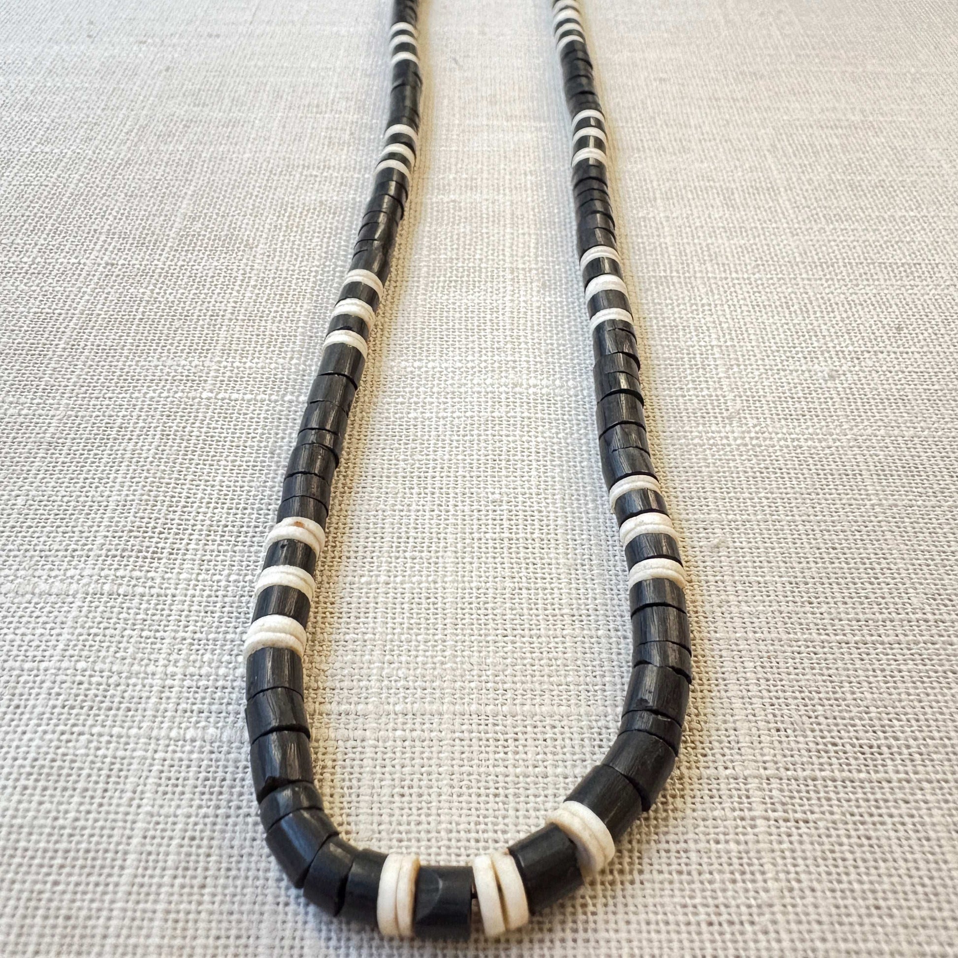 Collier de graines naturelles - tucuma et aroa - Ethnie Marubo