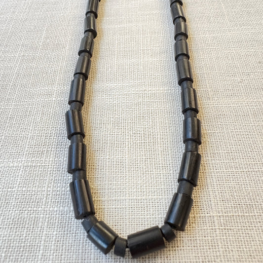 Collier de graines naturelles - tucuma et bois - Ethnie Marubo