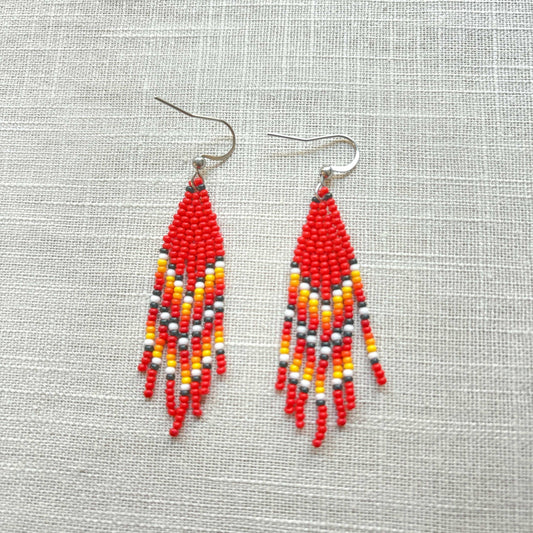 Boucles d'oreilles en perles de verre (Miçanga) - Rouges à franges - Ethnie Borari