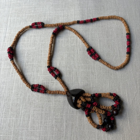 Collier sautoir de graines de morototo et pendentif babaçu - Ethnie Wai Wai