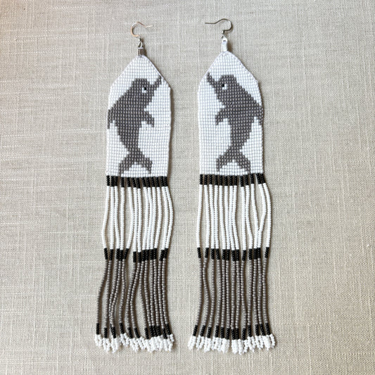 Boucles d'oreilles en perles de verre (Miçanga) - Dauphin gris - Ethnie Borari