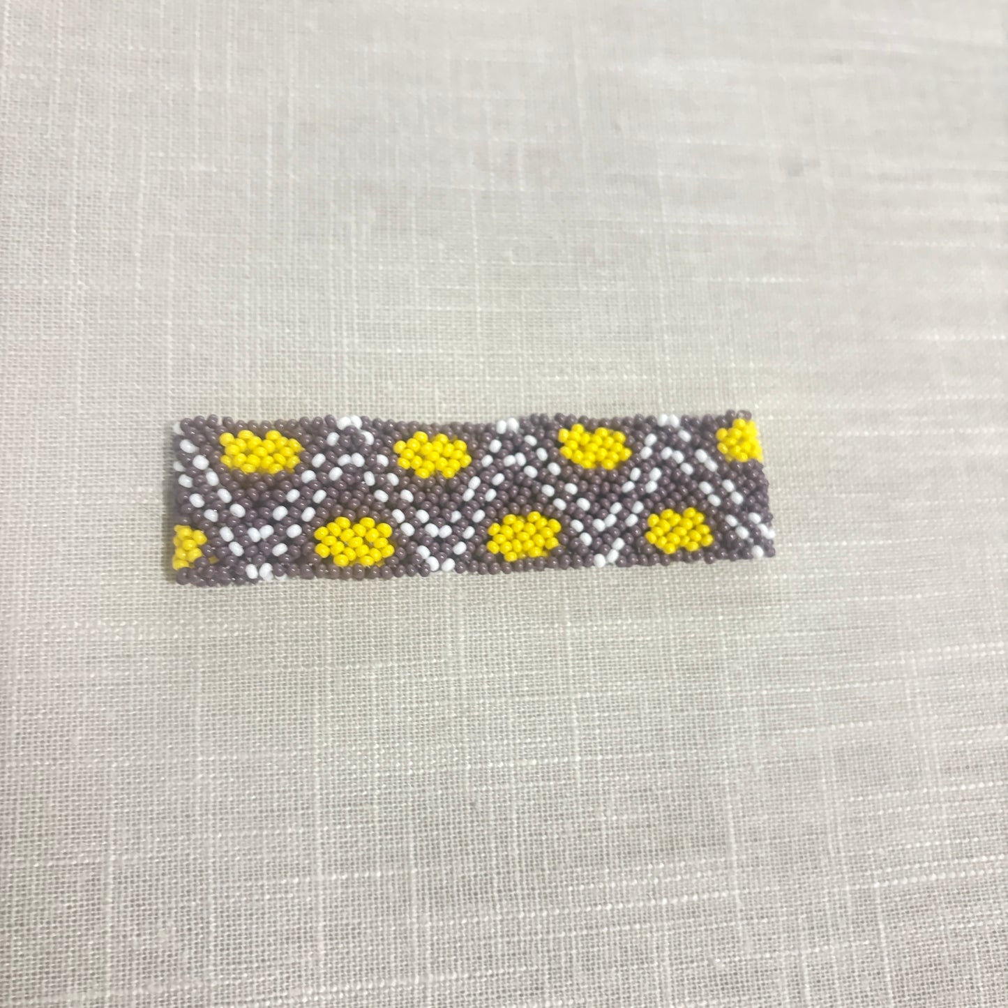 Bracelet en perles de verre (Miçanga) - fin - marron jaune blanc - Ethnie Borari