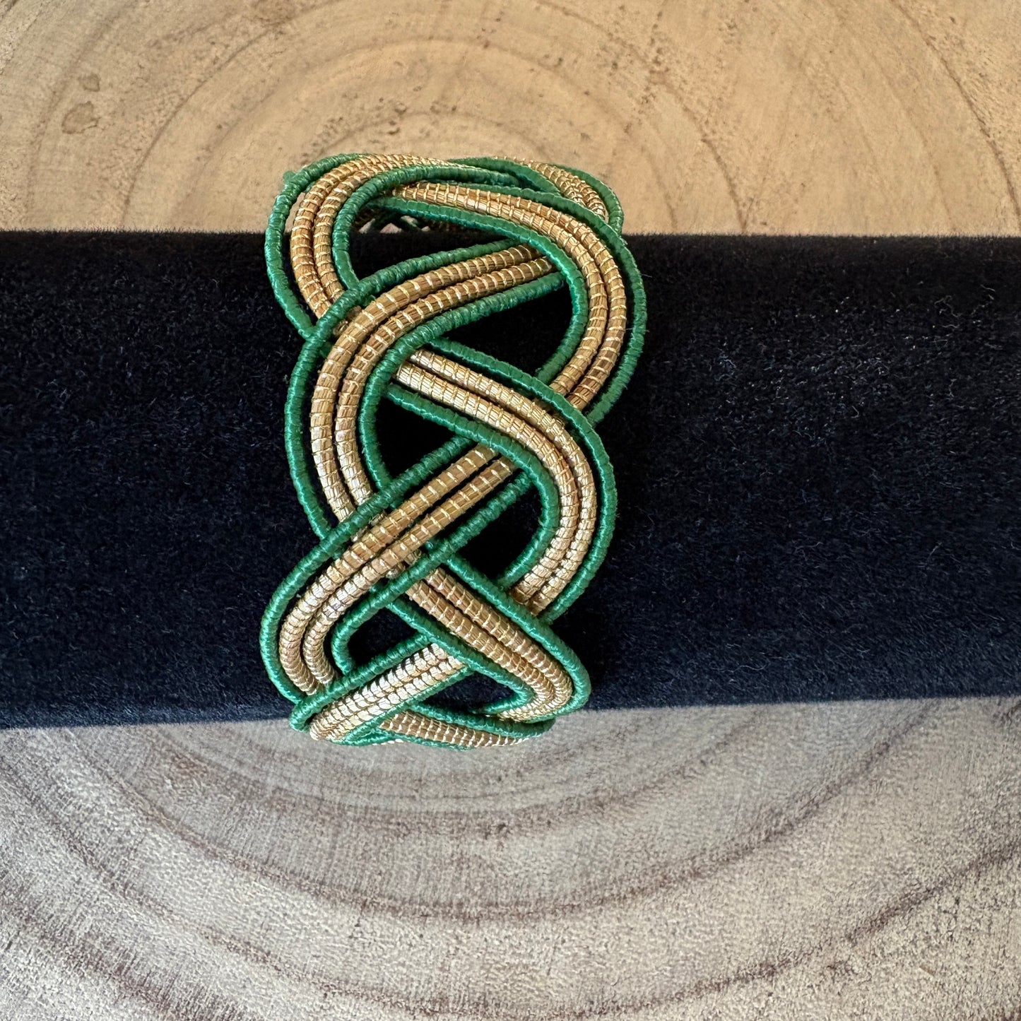 Bracelet Capim Dourado tressé vague - fibre buriti vert