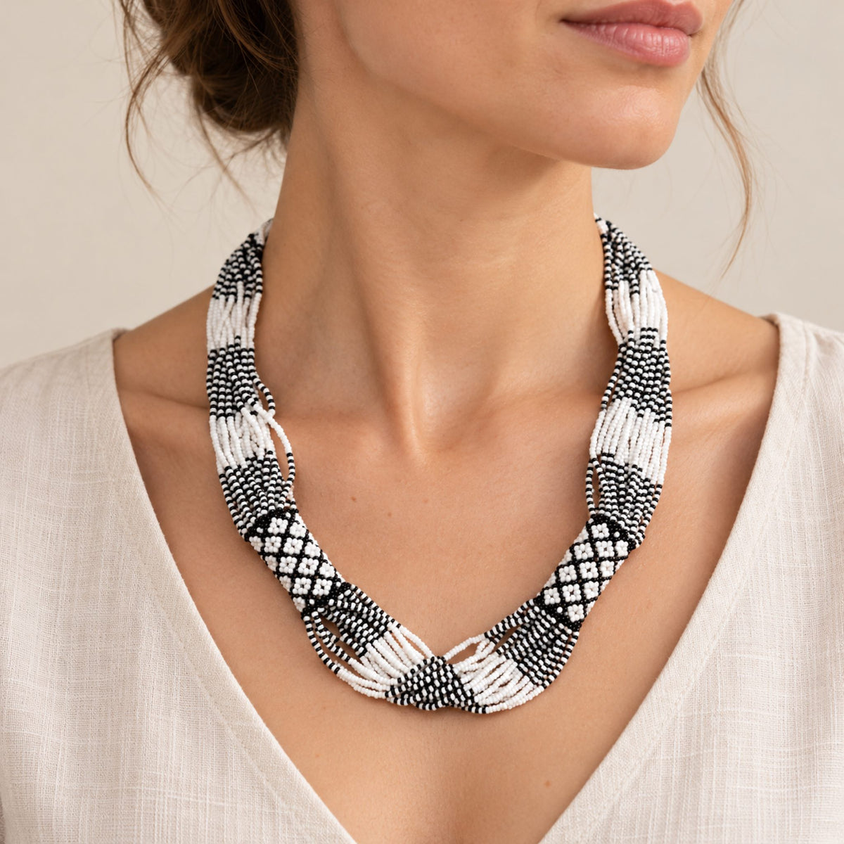 Collier NIVORA