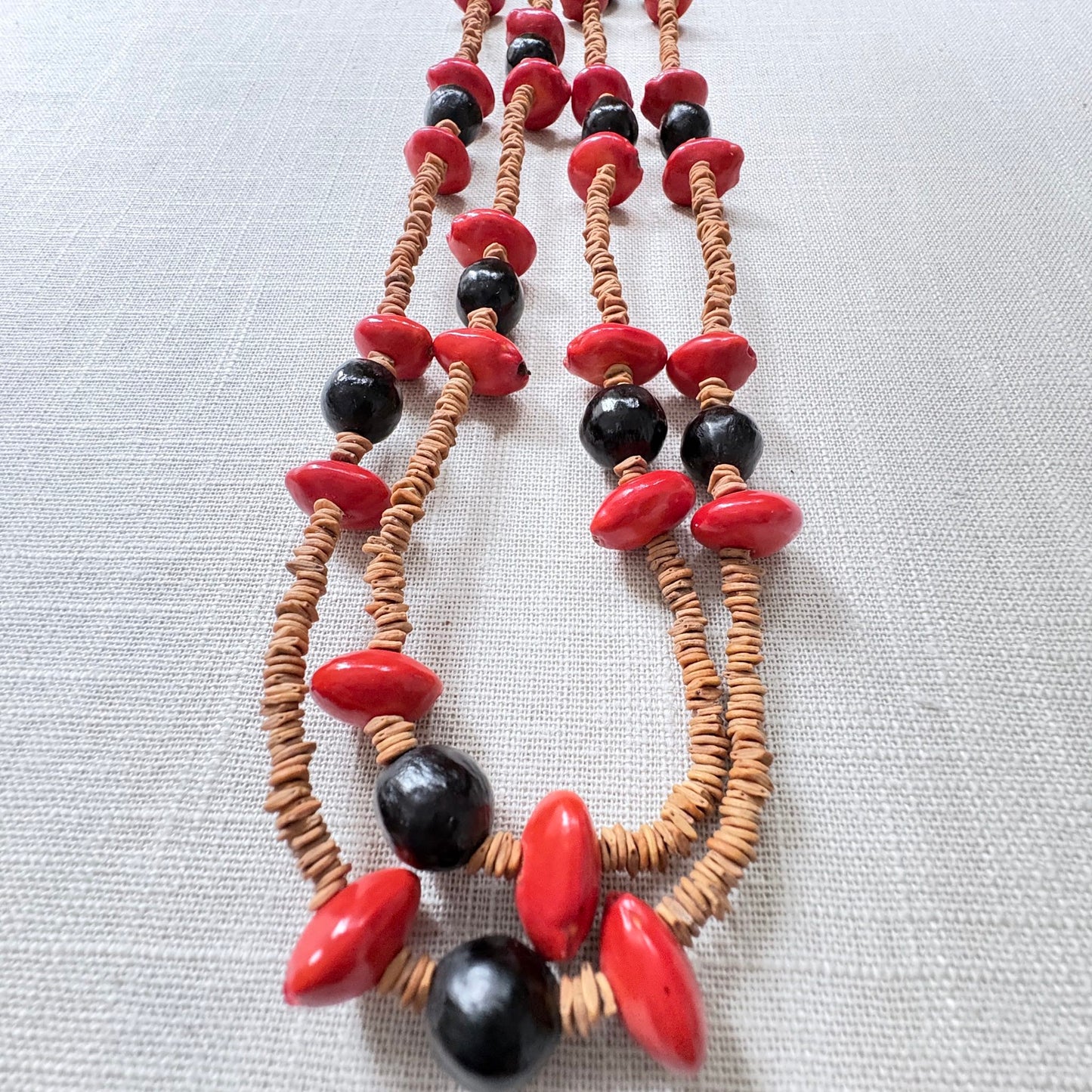 Parure en  graines naturelles 20