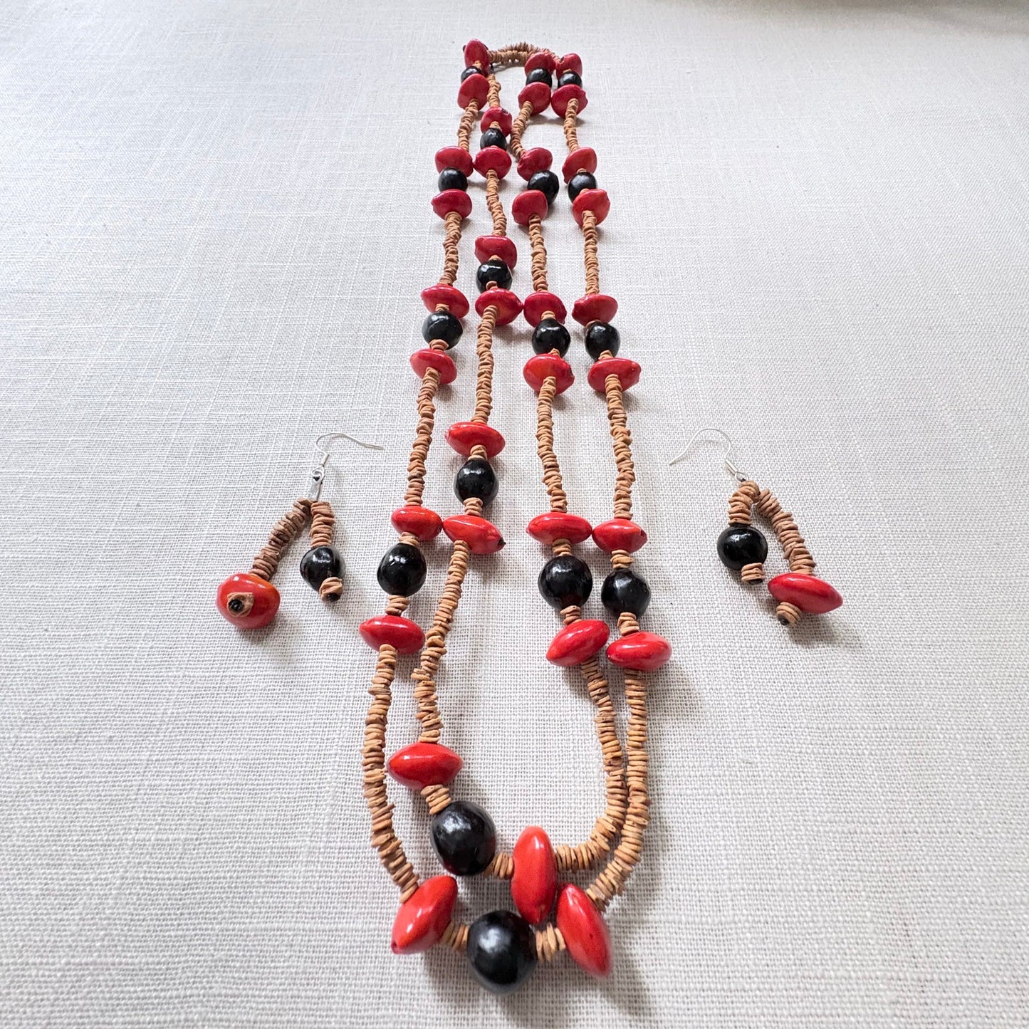 Parure en  graines naturelles 20