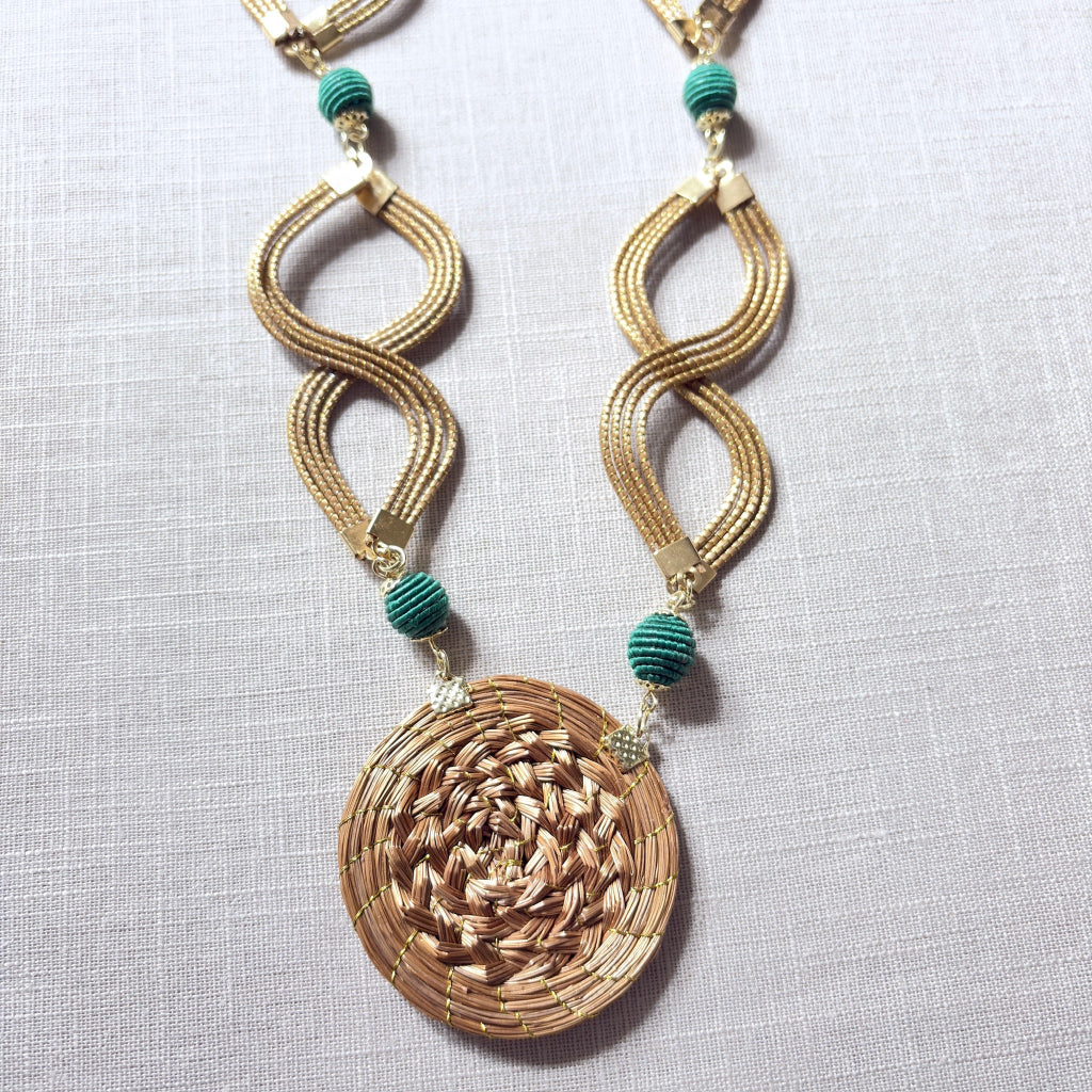 Parure collier et boucles d'oreilles Capim Dourado et buriti vert