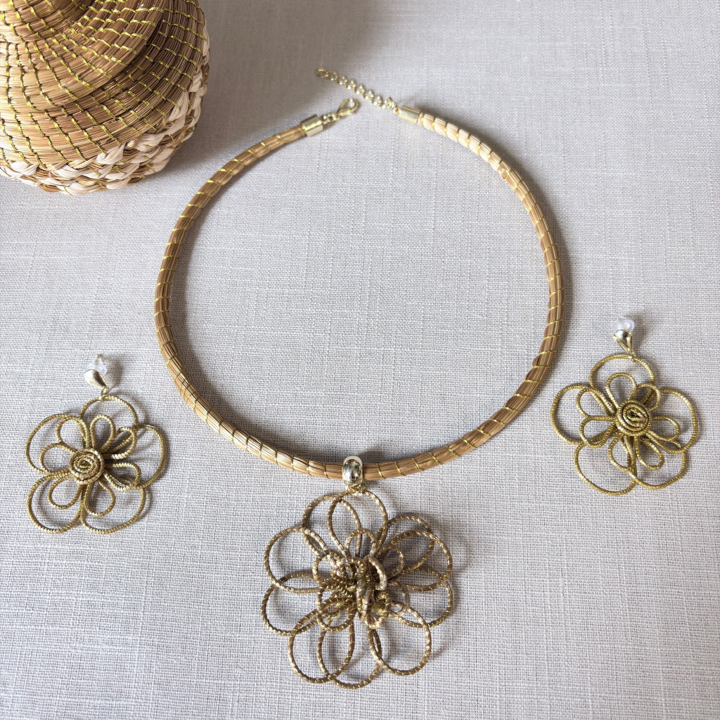 Parure collier et boucles d'oreilles Capim Dourado fleurs