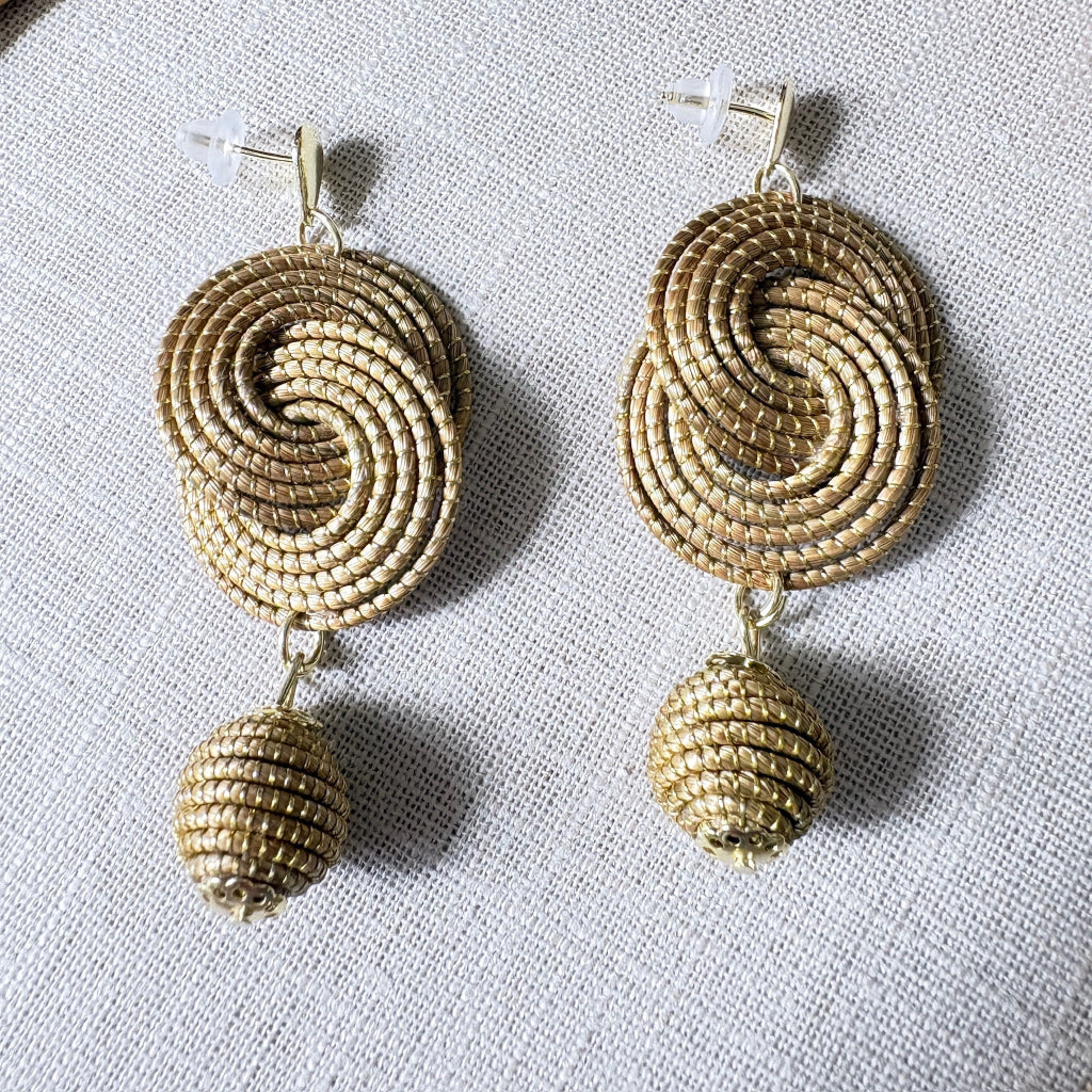 Parure collier et boucles d'oreilles Capim Dourado mandalas croisés et perle