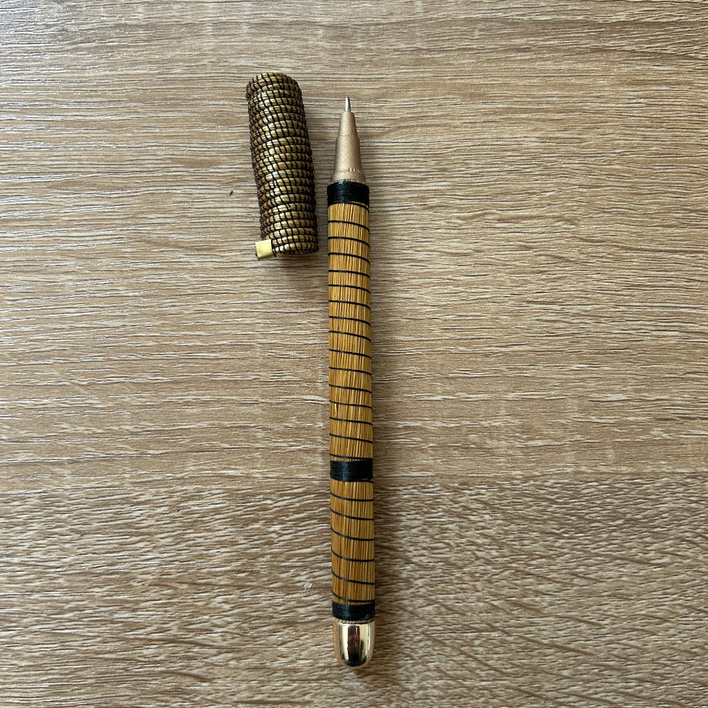 Stylo-Capim-Dourado-Premium-Filetage-trilobe-noir-1