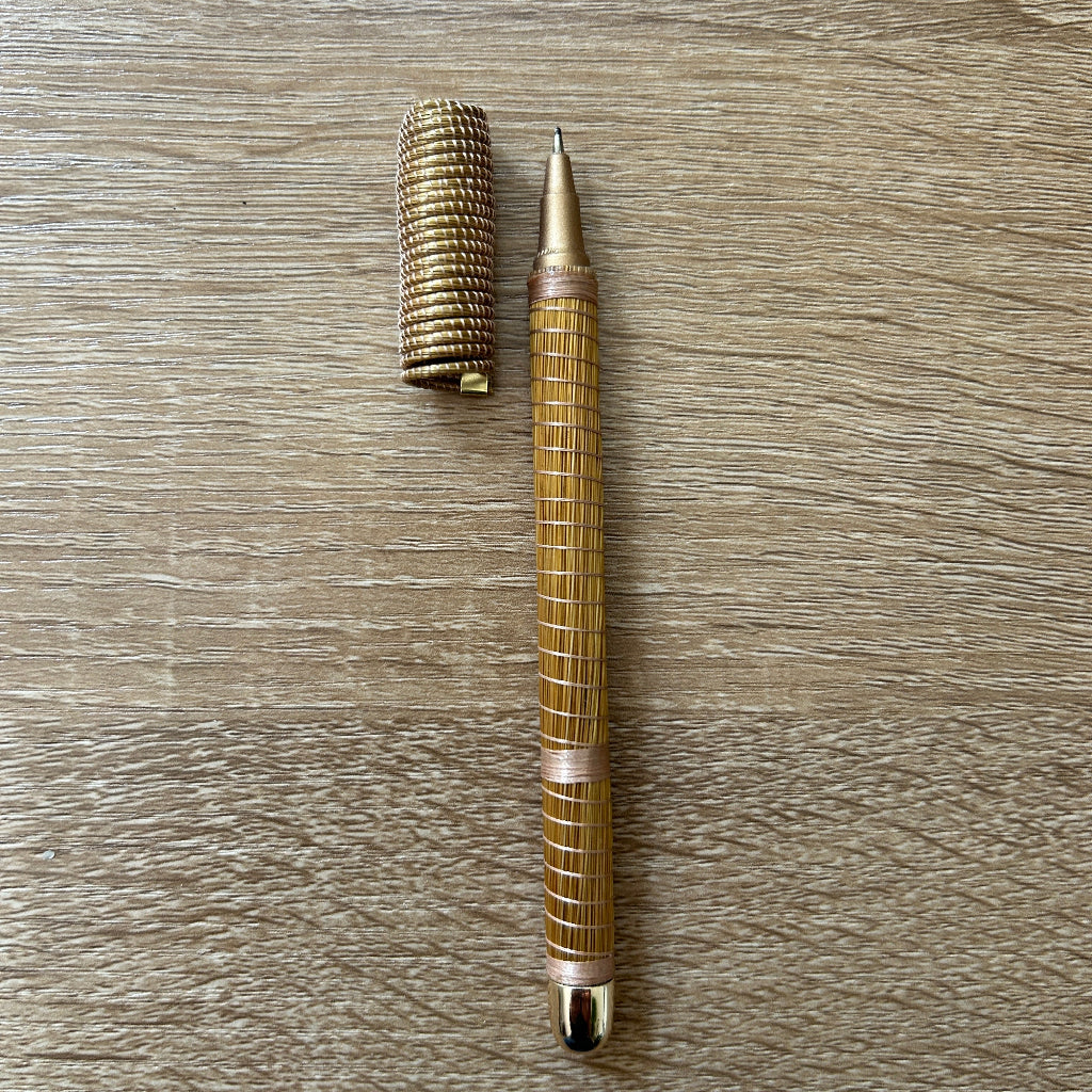 Stylo-Capim-Dourado-Premium-Filetage-trilobe-rose-1