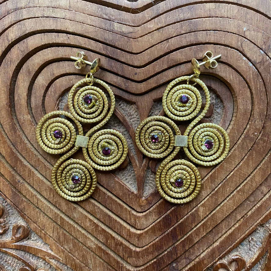 Boucles d'oreilles Capim Dourado 4 mandalas cristal améthyste en croix Boucles d'oreilles Artisan local travaillant le Capim Dourado dans l'état du Tocantins au centre-est du Brésil 