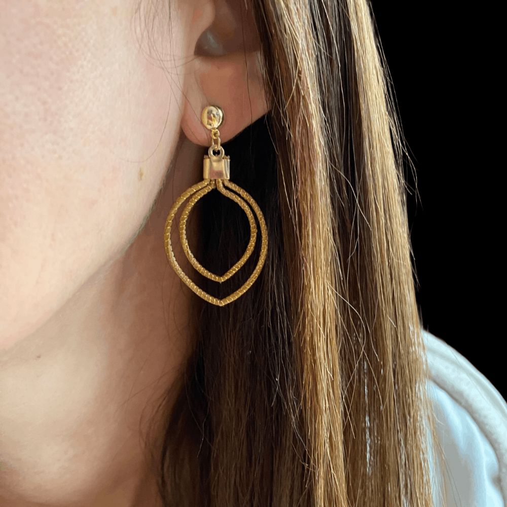 Boucles d'oreilles Capim Dourado double ovale Boucles d'oreilles Artisan local travaillant le Capim Dourado dans l'état du Tocantins au centre-est du Brésil 