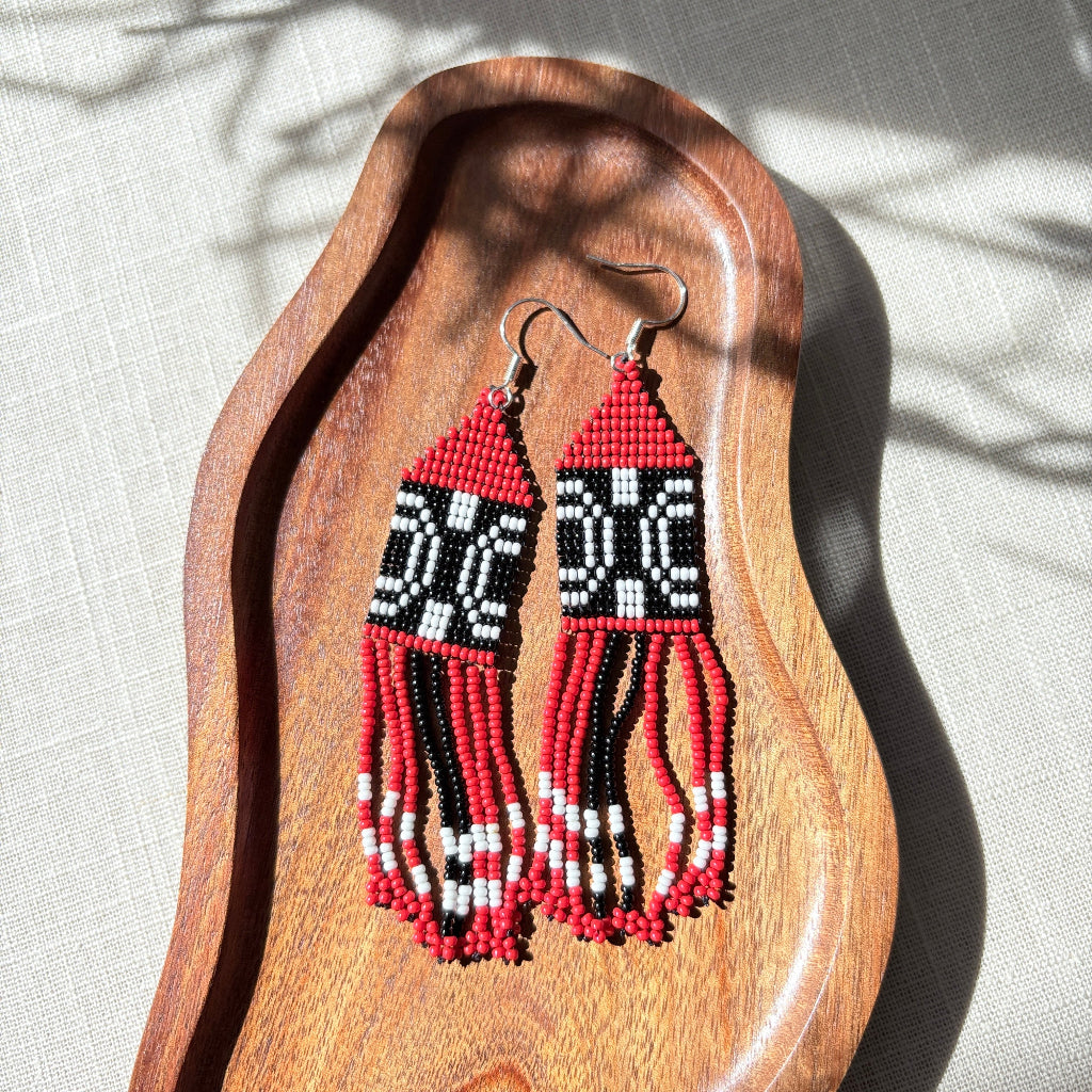 boucles oreilles graphisme rouge