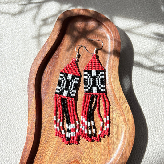 boucles oreilles graphisme rouge