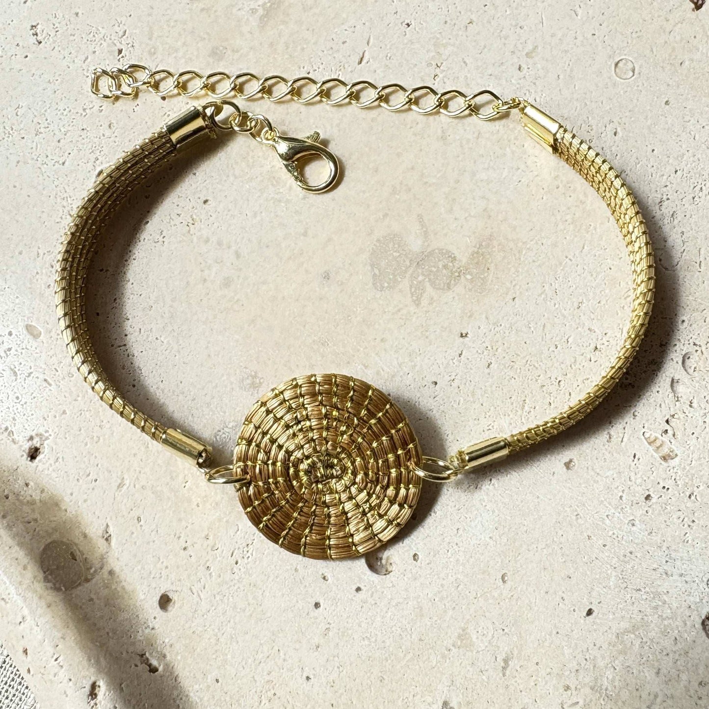 Bracelet Capim Dourado - 1 mandala Bracelet Artisan local travaillant le Capim Dourado dans l'état du Tocantins au centre-est du Brésil 