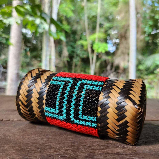 Bracelet en perles de verre (Miçanga) - moyenne taille - rouge bleu et noir
