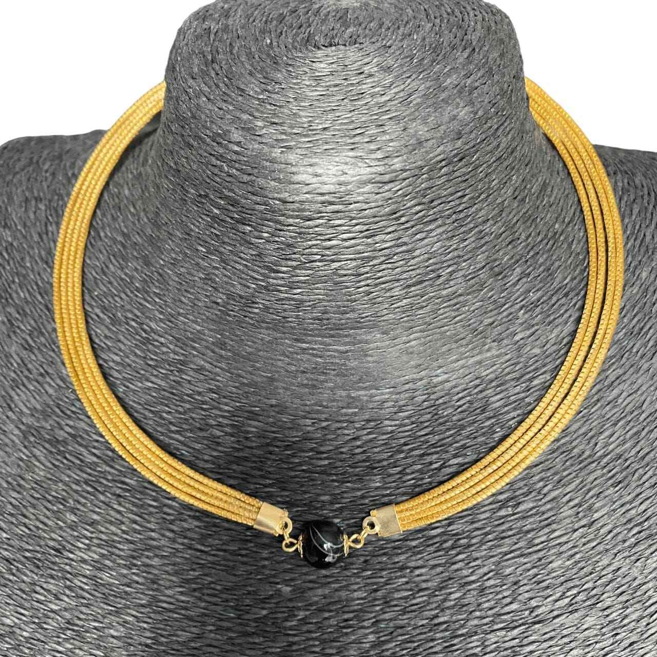 Collier Capim Dourado 4 lignes - pierre naturelle agate noire