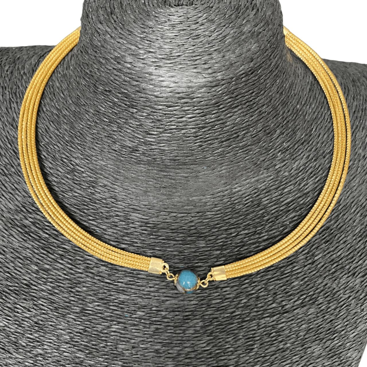 Collier Capim Dourado 4 lignes - pierre naturelle agate blue lace Collier Artisan local travaillant le Capim Dourado dans l'état du Tocantins au centre-est du Brésil 