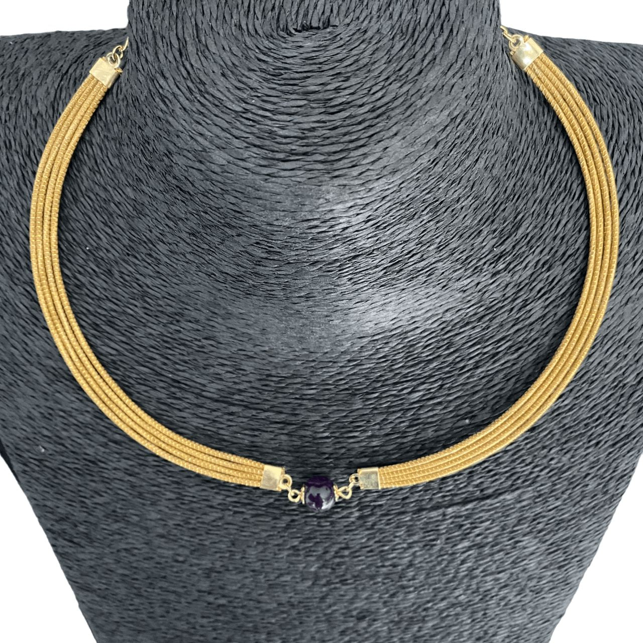 Collier Capim Dourado 4 lignes - pierre naturelle améthyste Collier Artisan local travaillant le Capim Dourado dans l'état du Tocantins au centre-est du Brésil 