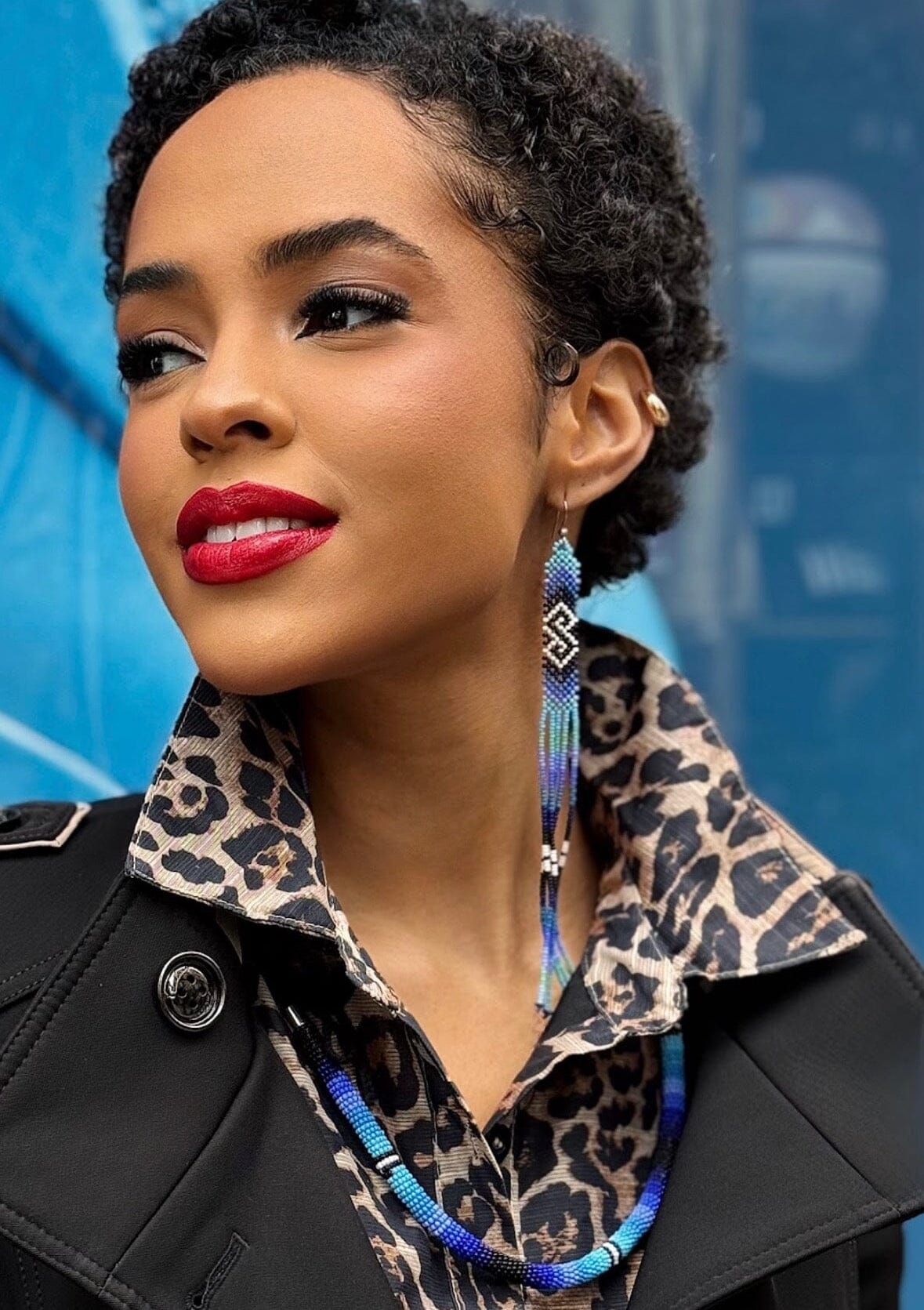 Collier corail en perles de verre (miçanga) - Dégradé bleu - Ethnie Borari Collier Ethnie Borari, localisée dans l'état du Pará dans le Nord du Brésil. 