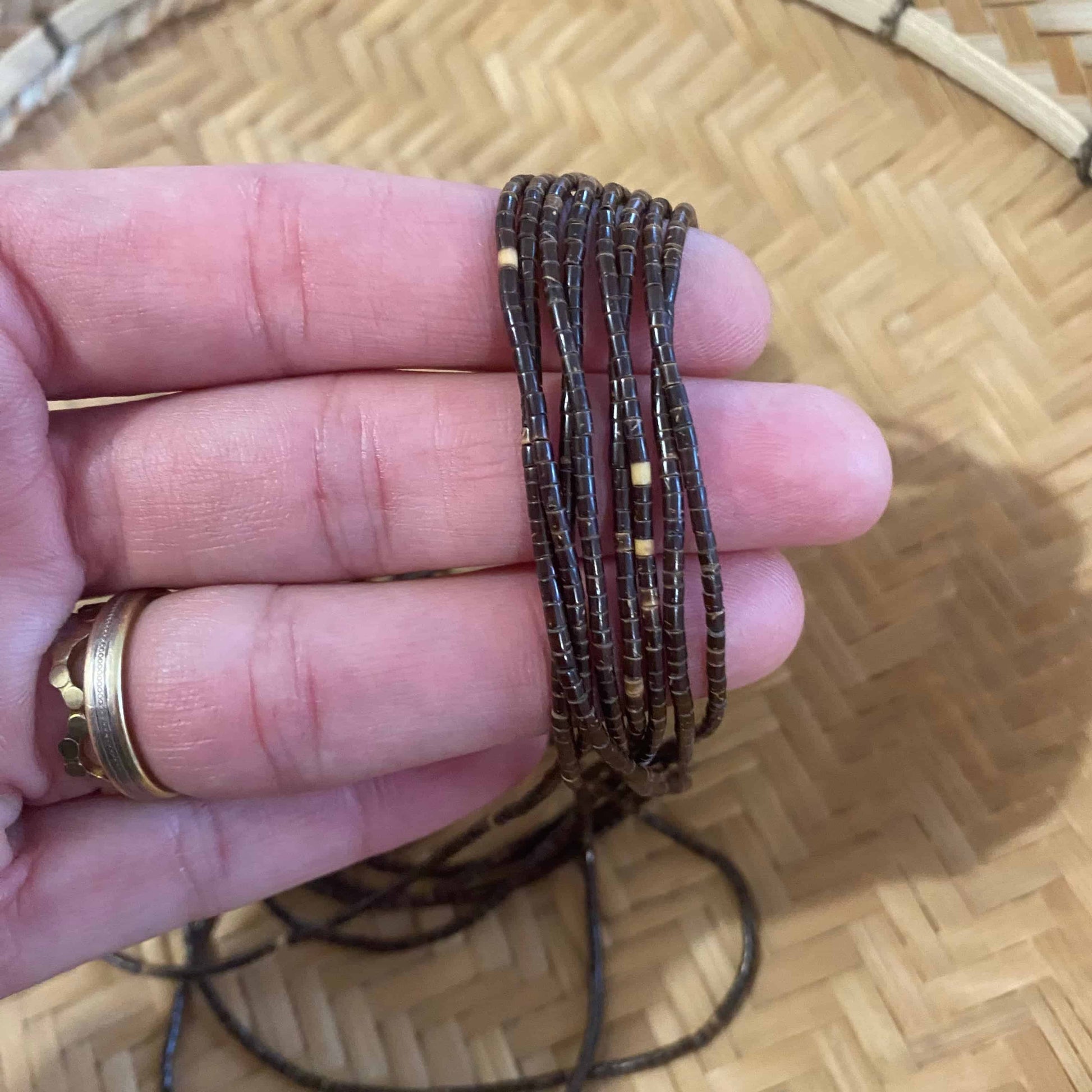 Collier de graines de tucumã - très long - Ethnie Rikbaktsa Collier Ethnie Rikbaktsa, localisée au centre ouest du Brésil 