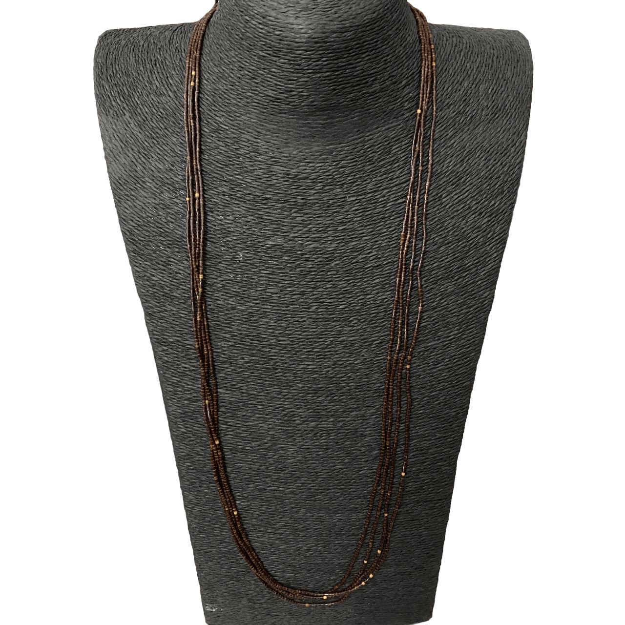 Collier de graines de tucumã - très long - Ethnie Rikbaktsa Collier Ethnie Rikbaktsa, localisée au centre ouest du Brésil 