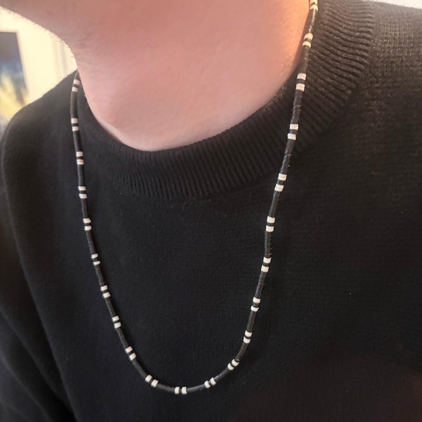 Collier de graines naturelles - Tucuma et coquilles d'escargot - Ethnie Marubo Collier Ethnie Marubo, localisée dans l'état d'Amazonas au nord du Brésil. 