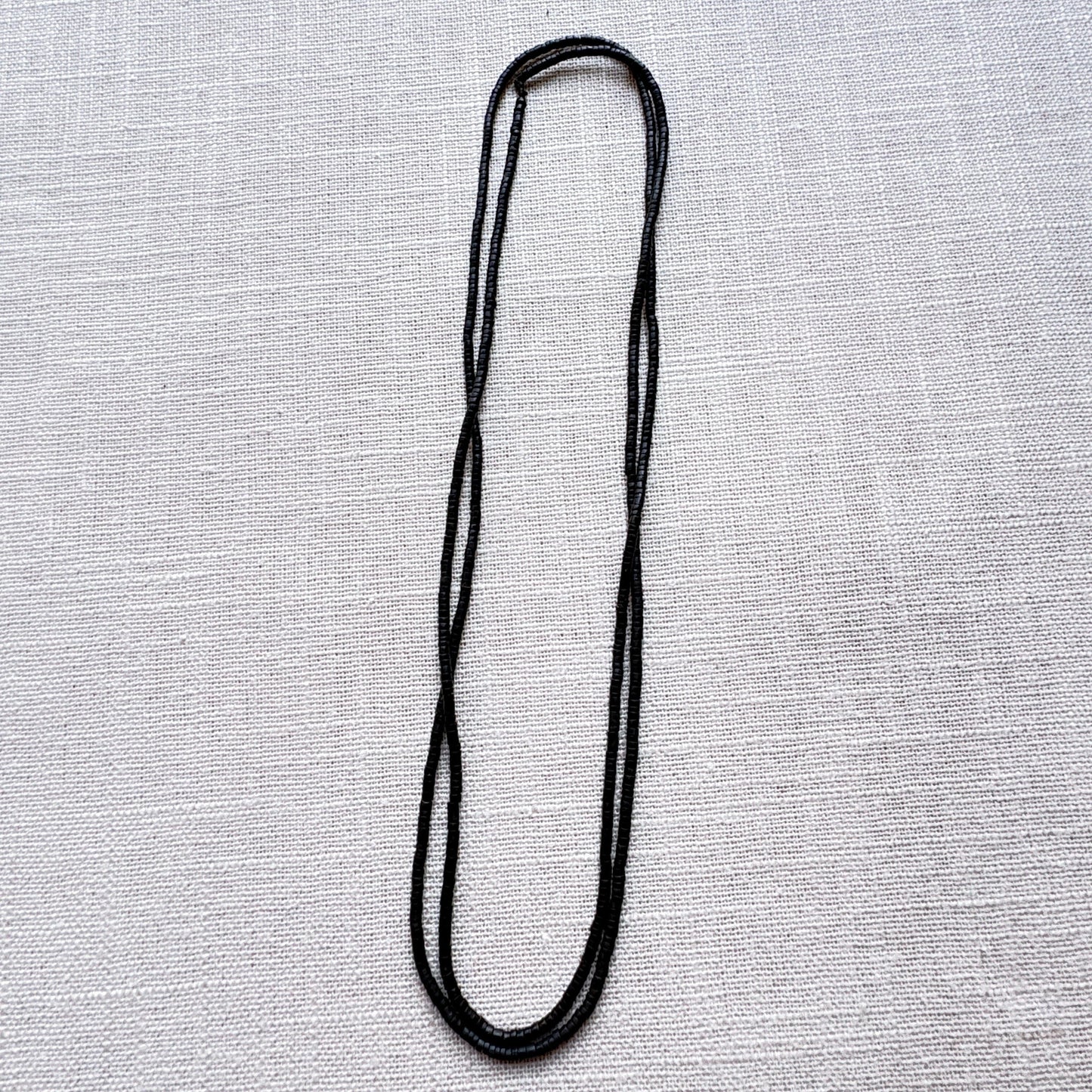 Collier de graines naturelles - Tucuma fin - Ethnie Marubo Collier Ethnie Marubo, localisée dans l'état d'Amazonas au nord du Brésil. 