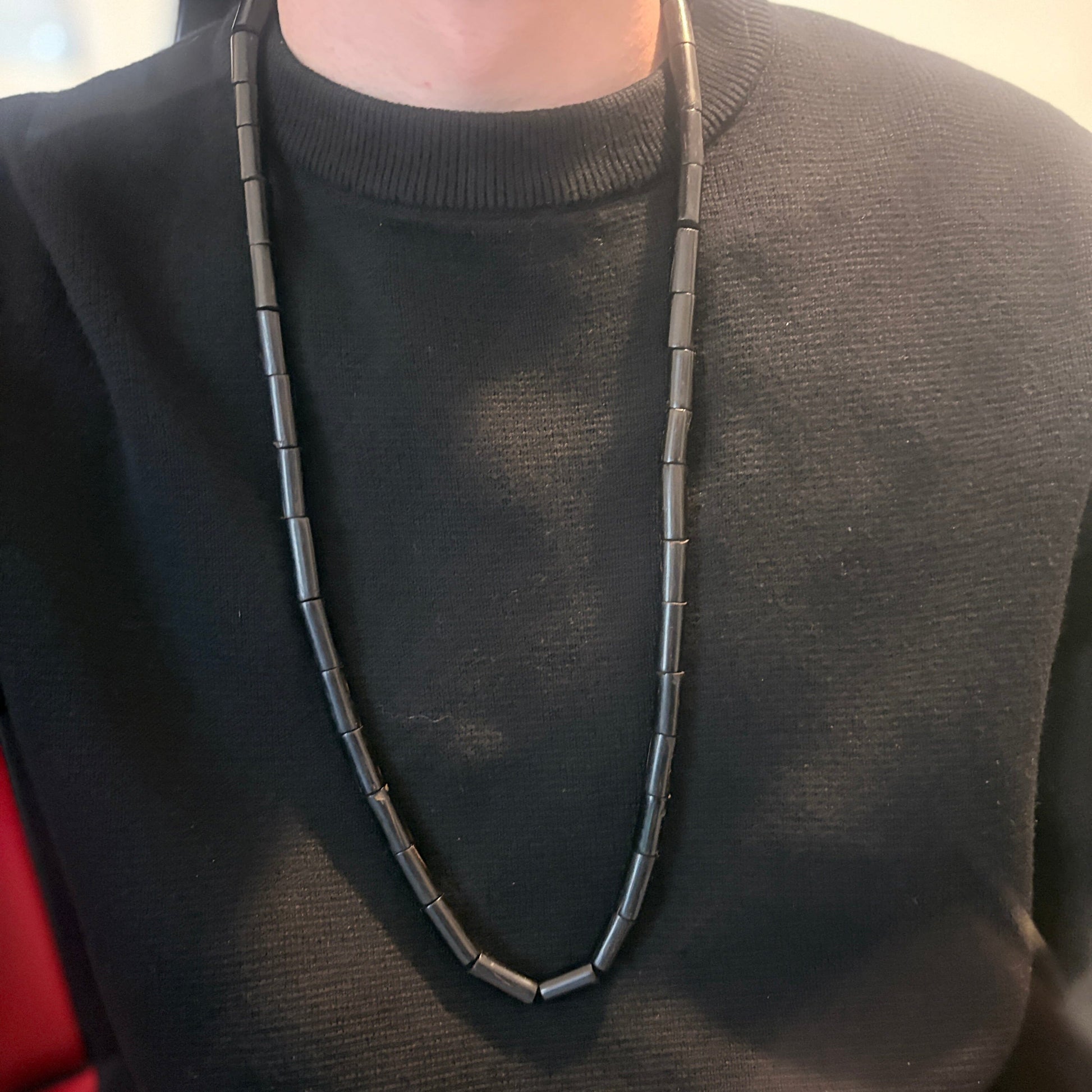 Collier de graines naturelles - Tucuma - Grands cylindres - Ethnie Marubo Collier Ethnie Marubo, localisée dans l'état d'Amazonas au nord du Brésil. 