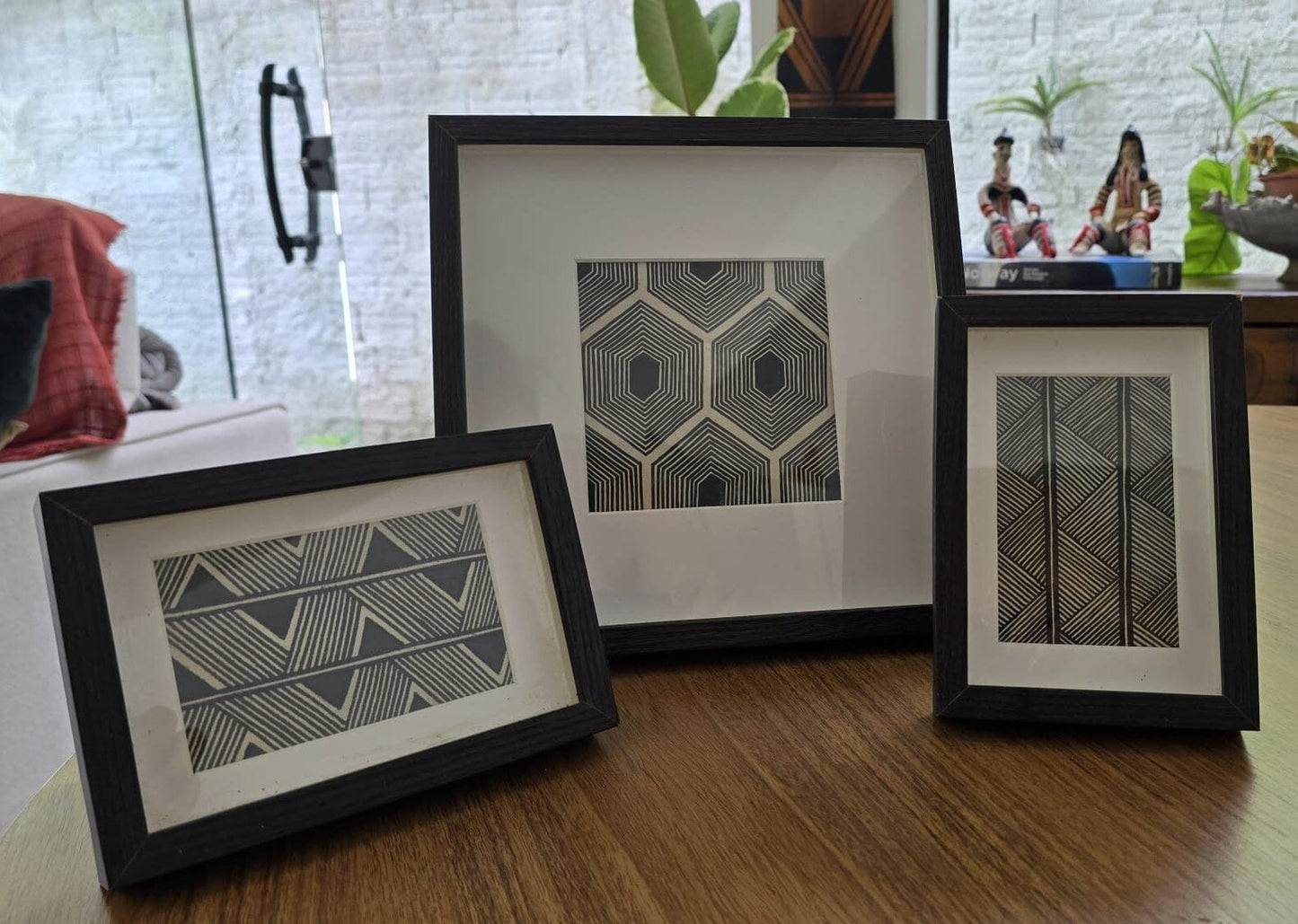 Dessin ethnique sur tissu - Ethnie Assurini Dessin Ethnie Assurini, localisée dans l'état du Pará dans le Nord du Brésil. 