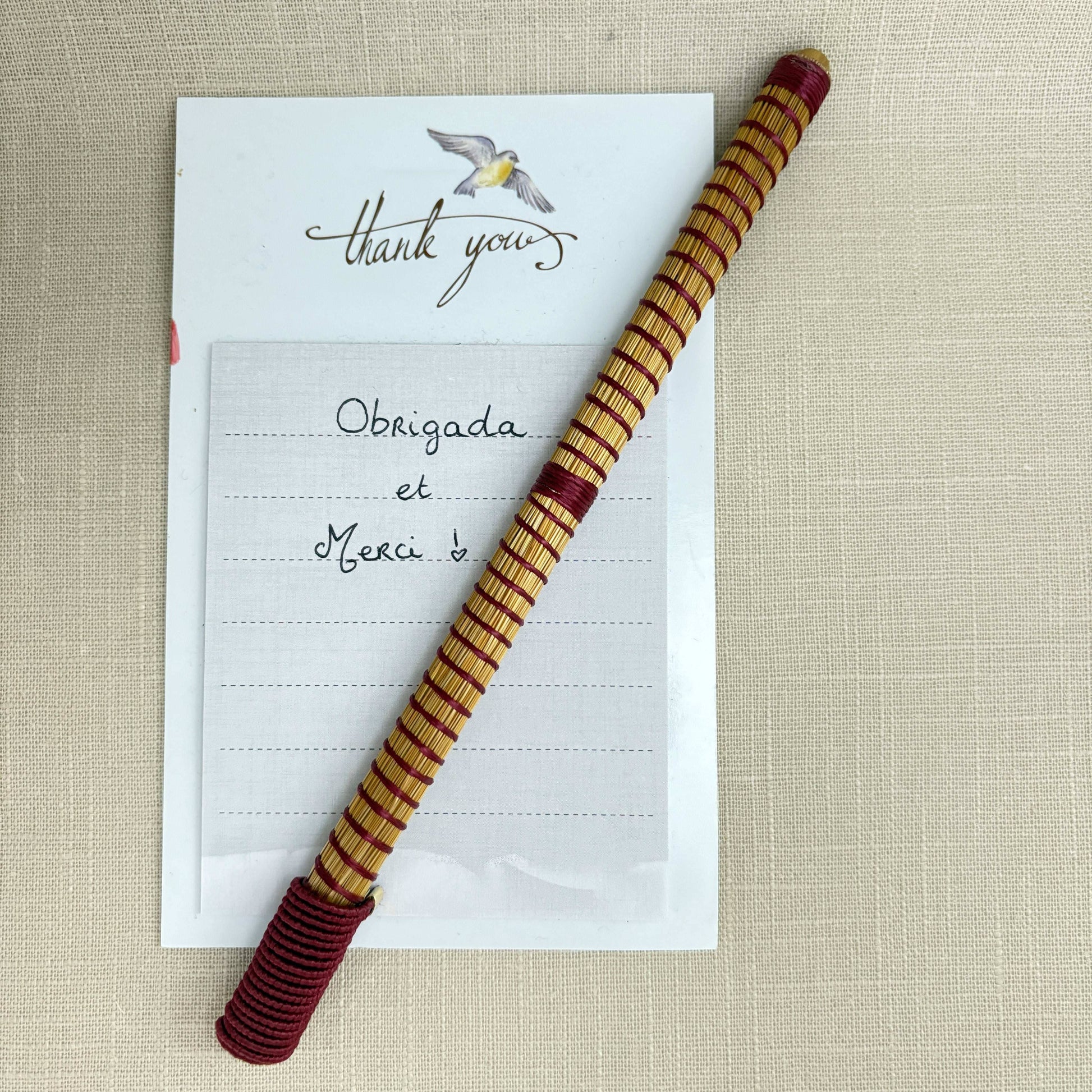 Stylo Capim Dourado - Spiro- Fil texturé Stylo Artisan local travaillant le Capim Dourado dans l'état du Tocantins au centre-est du Brésil 